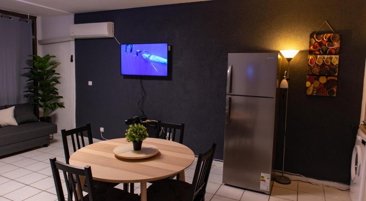 Grey House Apartment เอลัต ภายนอก รูปภาพ