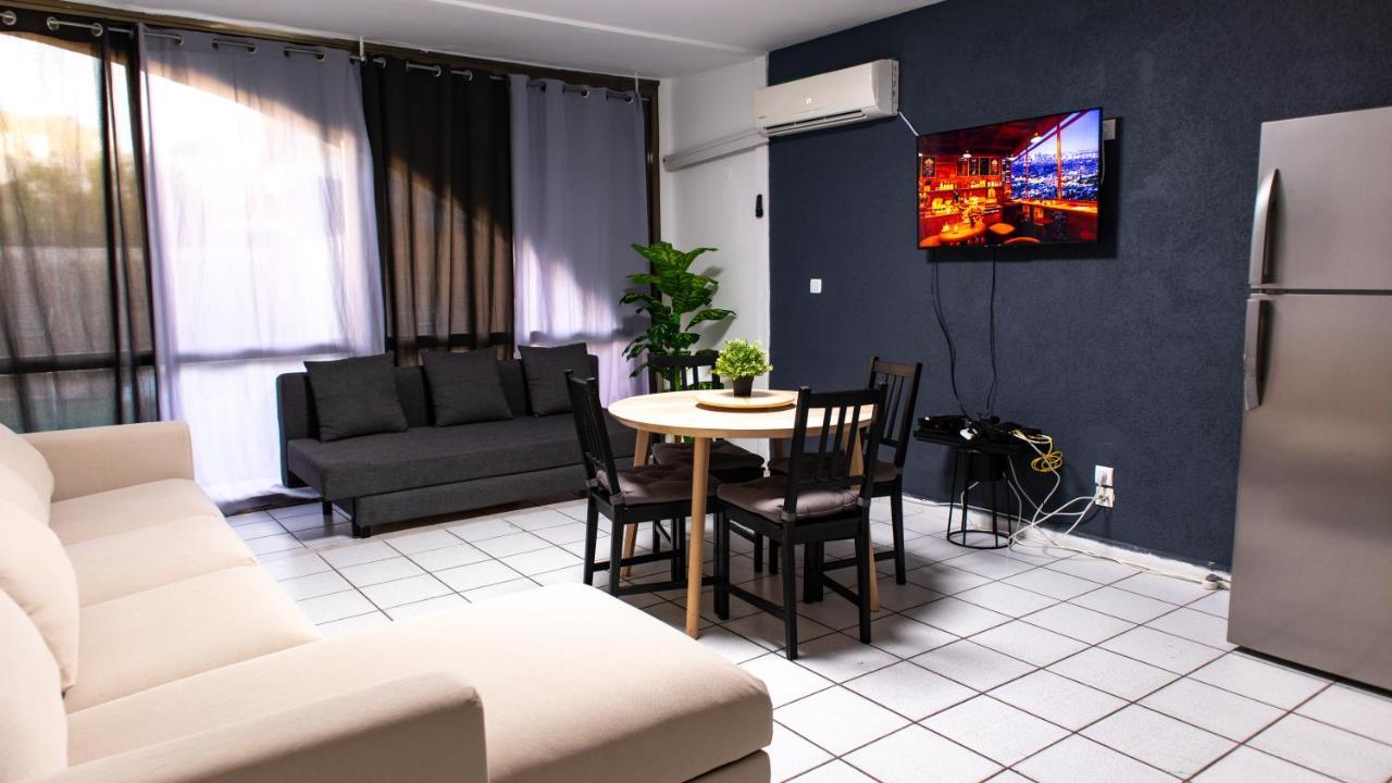 Grey House Apartment เอลัต ภายนอก รูปภาพ