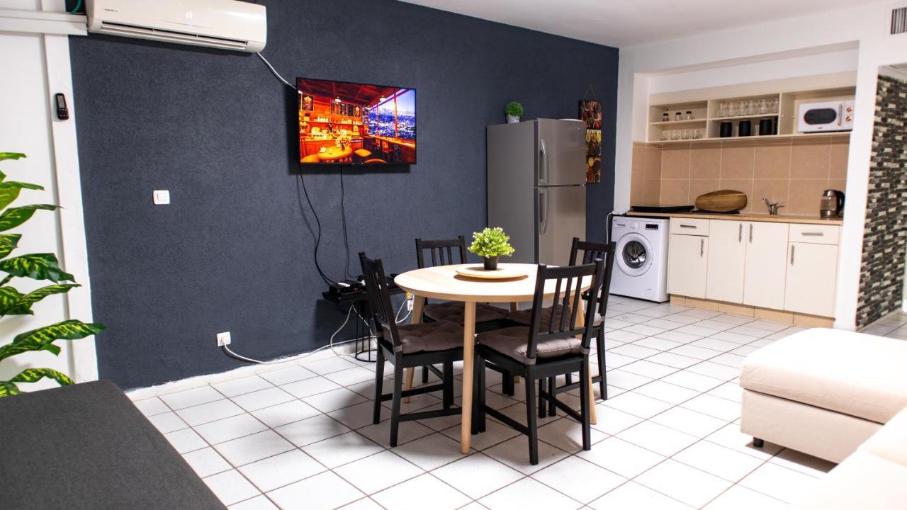 Grey House Apartment เอลัต ภายนอก รูปภาพ