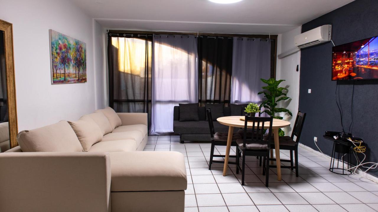 Grey House Apartment เอลัต ภายนอก รูปภาพ