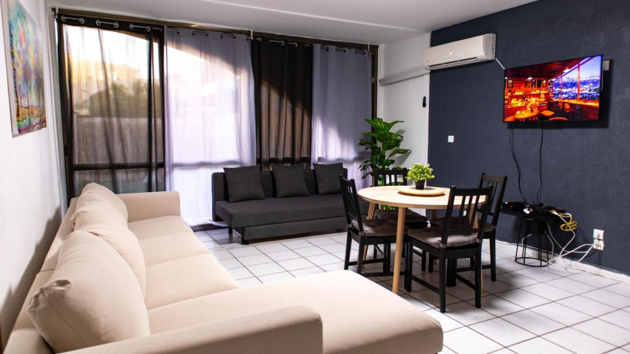 Grey House Apartment เอลัต ภายนอก รูปภาพ
